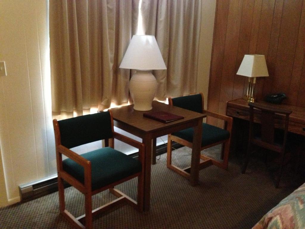 Capri Motel Mackinaw City Kamer foto